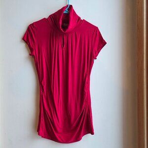New York & Company Red Short Sleeve Turtleneck Jersey Size Medium